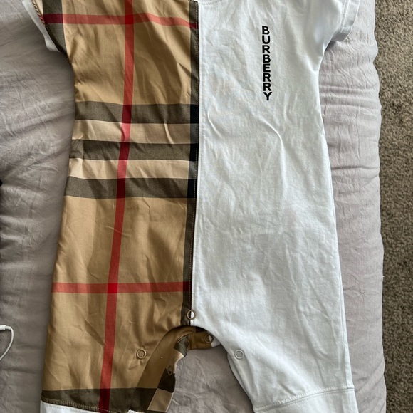 Burberry Checked Playsuit - Picture 4 of 5